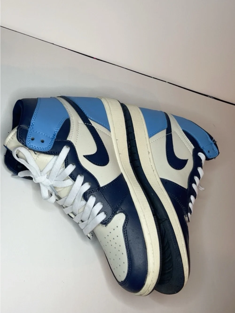 Nike Air Jordan 1 Mid UNC Blue Navy White Men’s Size 9.5